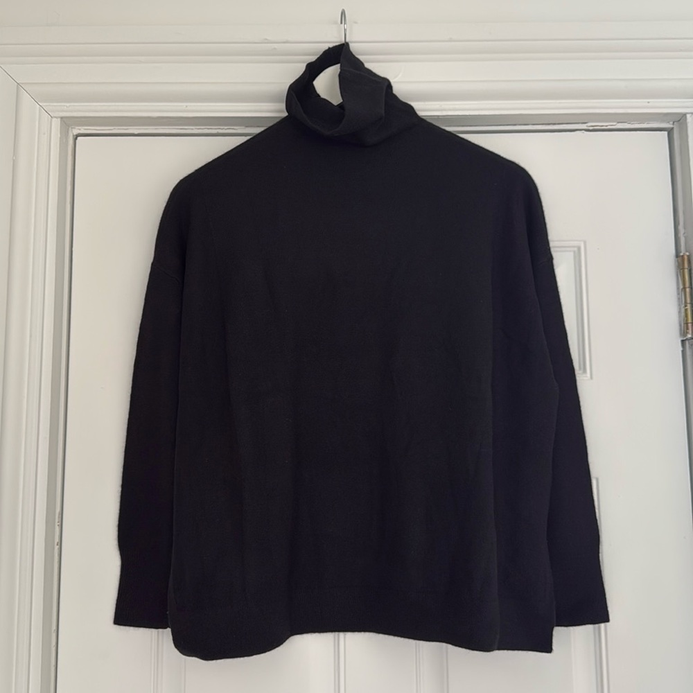 Club Monaco black cashmere turtleneck XXS NWT